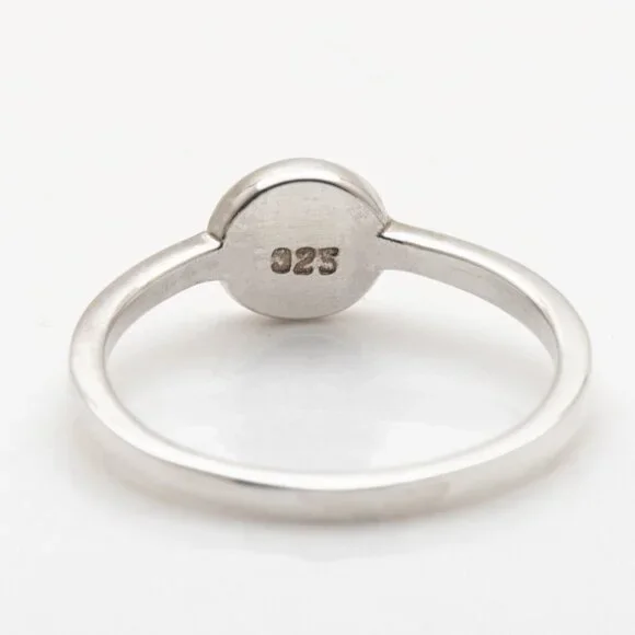 Sterling Silver Round Signet Ring Stamped 925 - Picture 5 of 7